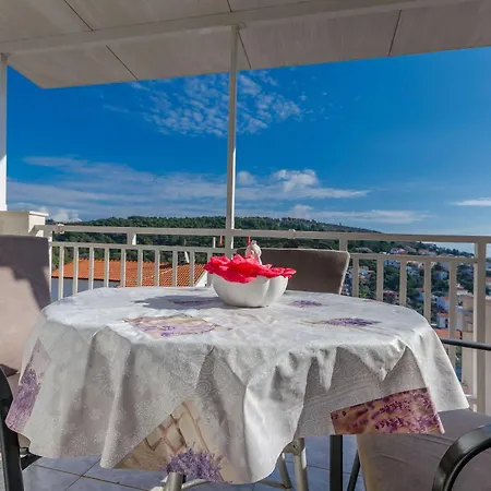 Vlado Appartement *